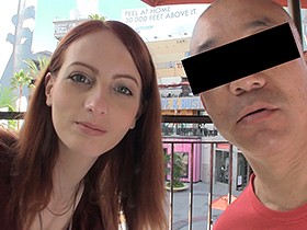 ロスでナンパした超美乳な人妻が恥ずかしがり屋の常識人なのにフェラテク最高のヘンタイ女だった アレックス（24歳） サンプル動画サムネイル